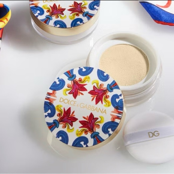 Dolce & Gabbana Other - Dolce & Gabbana Solar Glow Setting Powder
